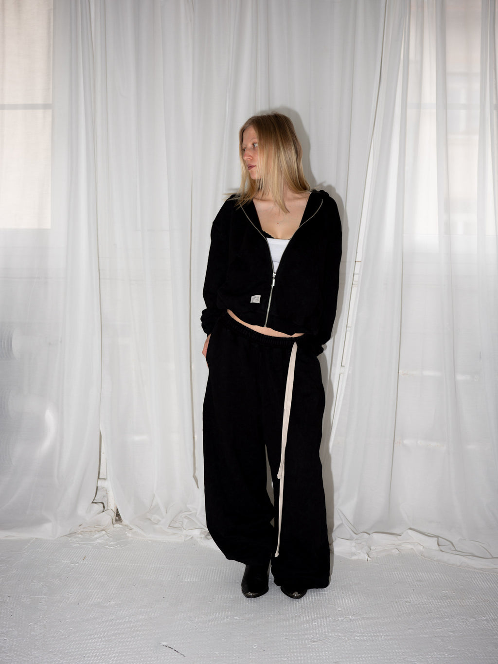THE SET                    ( SWEATPANT + SWEATZIP )