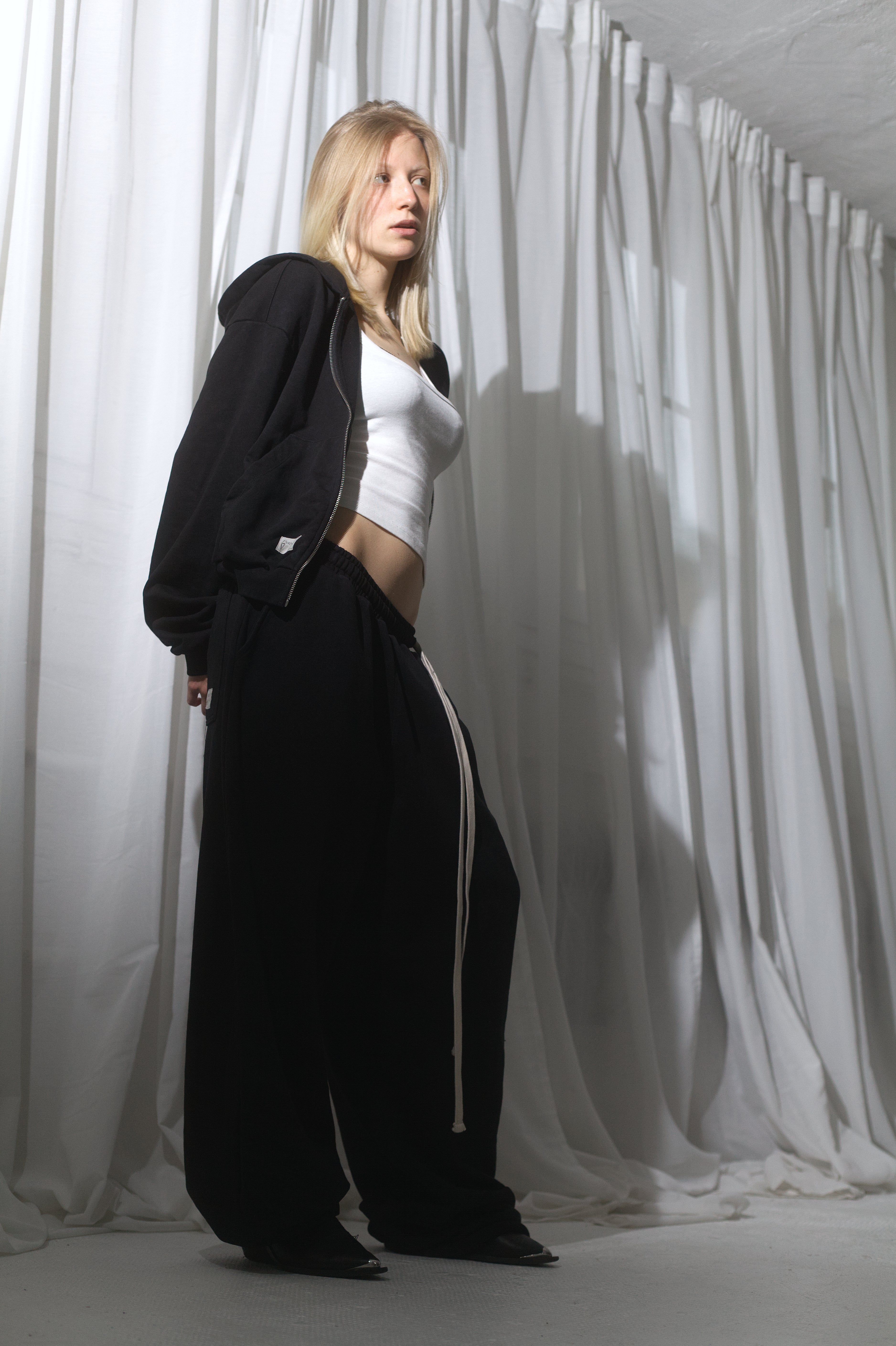 THE SET                    ( SWEATPANT + SWEATZIP )